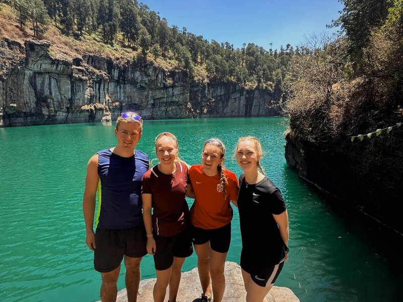 5EF64A7B-8A03-48E4-8F58-62496852A6BE